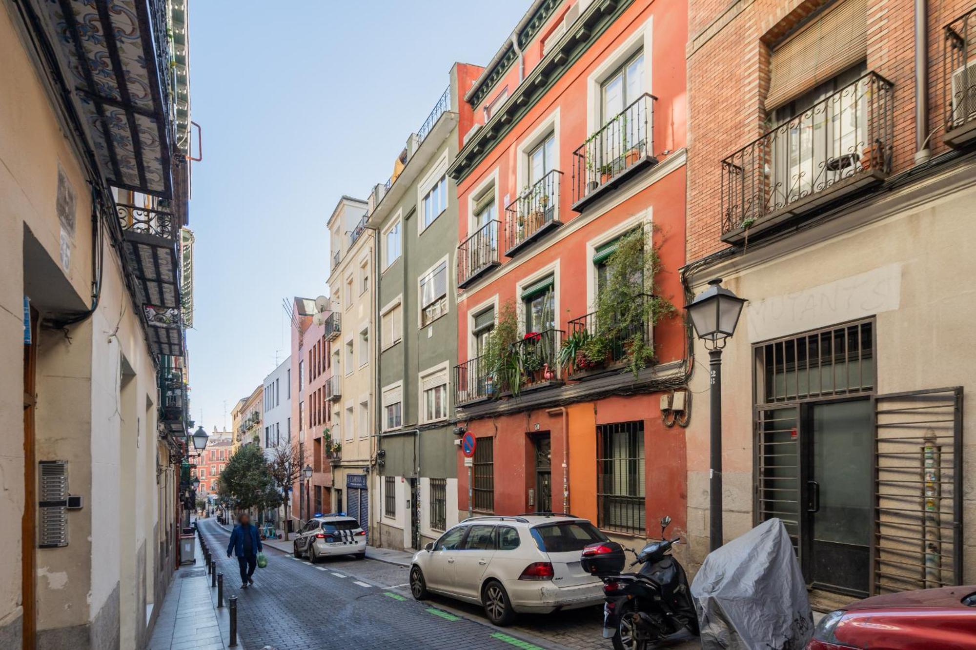 Apartamento En La Plaza De Lavapies Alquiler Temporal Madrid Luaran gambar